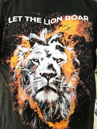 let the lion roar t shirt